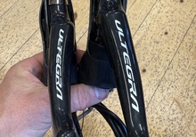 Shimano Ultegra ST-R8000 2x11-speed STI Dual Control 