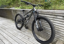 Specialized Status 140 S3