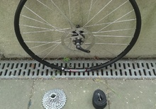 Commencal 26'' QR fram hjul + Shimano XT kassett