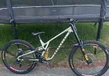 Commencal Supreme v5 storlek Large