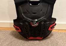 Leatt 4.5 Bröst/Ryggsydd Junior
