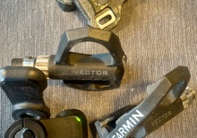 Garmin vector 2