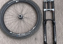 Rockshox BoXXer Ultimate 27,5” + Hjul