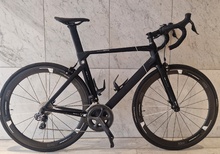 White RR Aero Interceptor Carbon (Ultegra Di2 elväxlar) med mycket tillbehör – Storlek M (54)