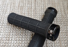 Handlebar grips 