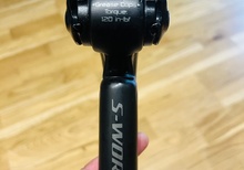 Sworks Sadelstolpe (kolfiber)