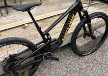 Santa Cruz 5010, Medium