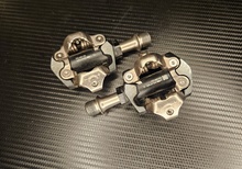 Pedaler säljs/byts mot plata pedaler 