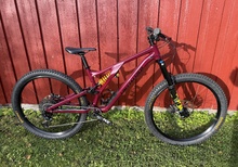 2022 Specialized Stumpjumper EVO med Öhlins