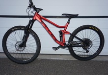 MTB Enduro Vitus Mythique 27,5 VRS , heldämpad trail