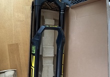 Rockshox Zeb Select + charger 3 170mm