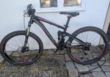 Trek fuel EX 8 mountainbike 26" svart/röd storlek S - nyskick