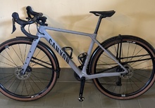 Canyon Grizl CF SL med bikepacking utrustning