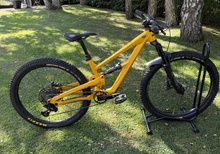YT Jeffsy Primus 26 tum (2025) - Heldämpad premium - MTB för junior