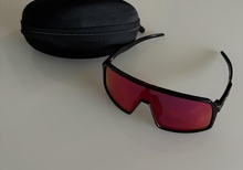 Oakley Sutro 