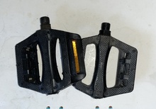 Pedal och flaska hållare