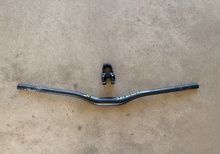 OneUp Carbon Bar v1 35 mm Rise + 42 mm OneUp Styrstam