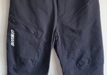 USWE svarta Skrubb mtb shorts, storlek M