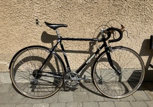 Nishiki Continental – klassisk landsvägscykel med nya däck och styrlinda