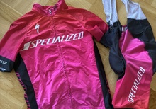Specialized klädset