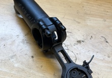Easton EA70 styrstam 100mm med hidemybell garmin mount 