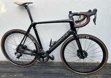 Bianchi Infinito CV, Dura Ace 11spd Di2