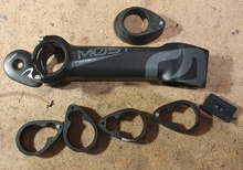 Pinarello MOST f-series styrstam 130mm med spacers 