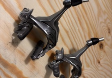 Shimano 105 fälgbroms fram + bak