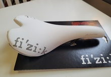 fi'zi:k Aliante Carbon