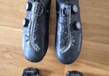 Cykelskor Q36.5 stlk 43 samt pedaler Shimano