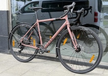 Ny gravel Kona Rove AL/DL 2026