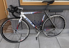 Trek road bike, drop handlebars, 20 gears