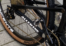 SRAM XX1 drivlina och level ultimate bromsgrupp