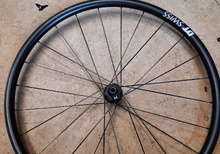 DT Swiss 700c framhjul med dynamonav