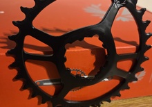 Helt ny SRAM klinga 32T 6mm offset.