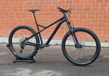 Orbea Laufey H30 (2021) – Nyservad stigcykel i toppskick (XL)