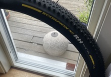 Oanvänt Pirelli Scorpion XC R (Tubeless-lagat)