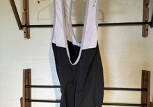 Void granite bibs black