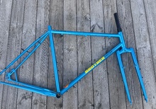 Brother Cycles Pinecone (Large / Electric Blue) – Nyskick förutom mindre skönhetsfel