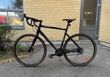 Serious Gravix Gravelbike – Shimano Claris & WTB Riddler