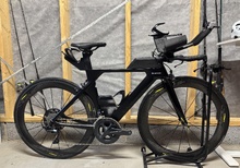 Triathloncykel med diskhjul 