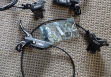 SRAM DB8 bromsar komplett