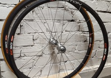 Lätt hjulset: Easton EC90 SLX kolfiberfälgar med Shimano Dura-Ace nav (Tub)
