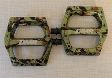 DMR Vault pedaler Camo 
