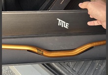 Title AH1 gold 