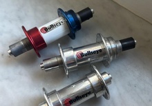 Bullseye nav i silver och patriot - Retro MTB