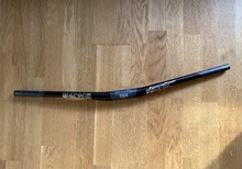 Sixpack Vertic 785 carbon styre (35mm)