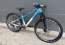 24” MTB Barnräcer, Kolfiber ram