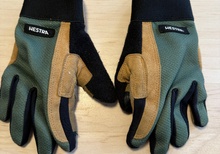 Hestra barnhandskar strl.4