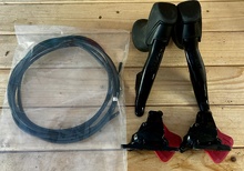 SRAM Rival AXS D1 växel-/bromsreglage med bromsok och slang